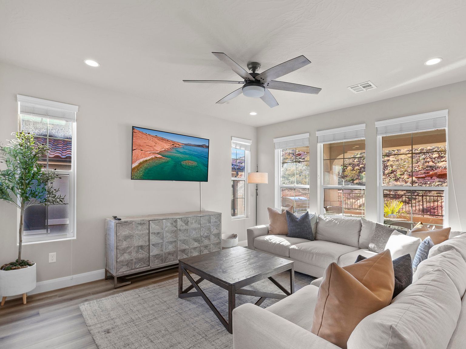 2343 E Escondido Dr Washington, UT 84780 - Thumbnail 3