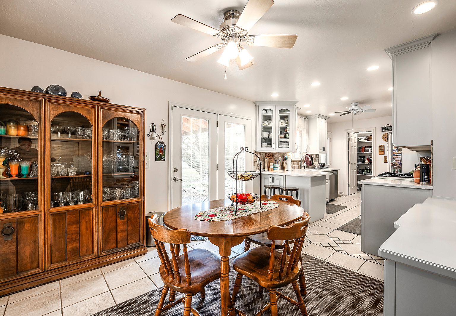 2124 E Cherry Ln Layton, UT 84040 - Thumbnail 3