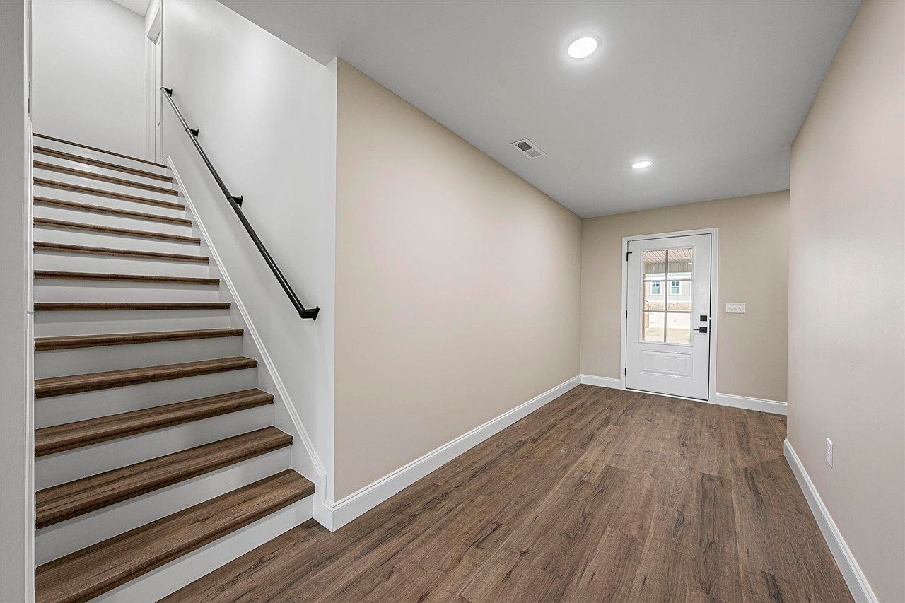 566 Vining Ln Bowling Green, KY 42104 - Thumbnail 3