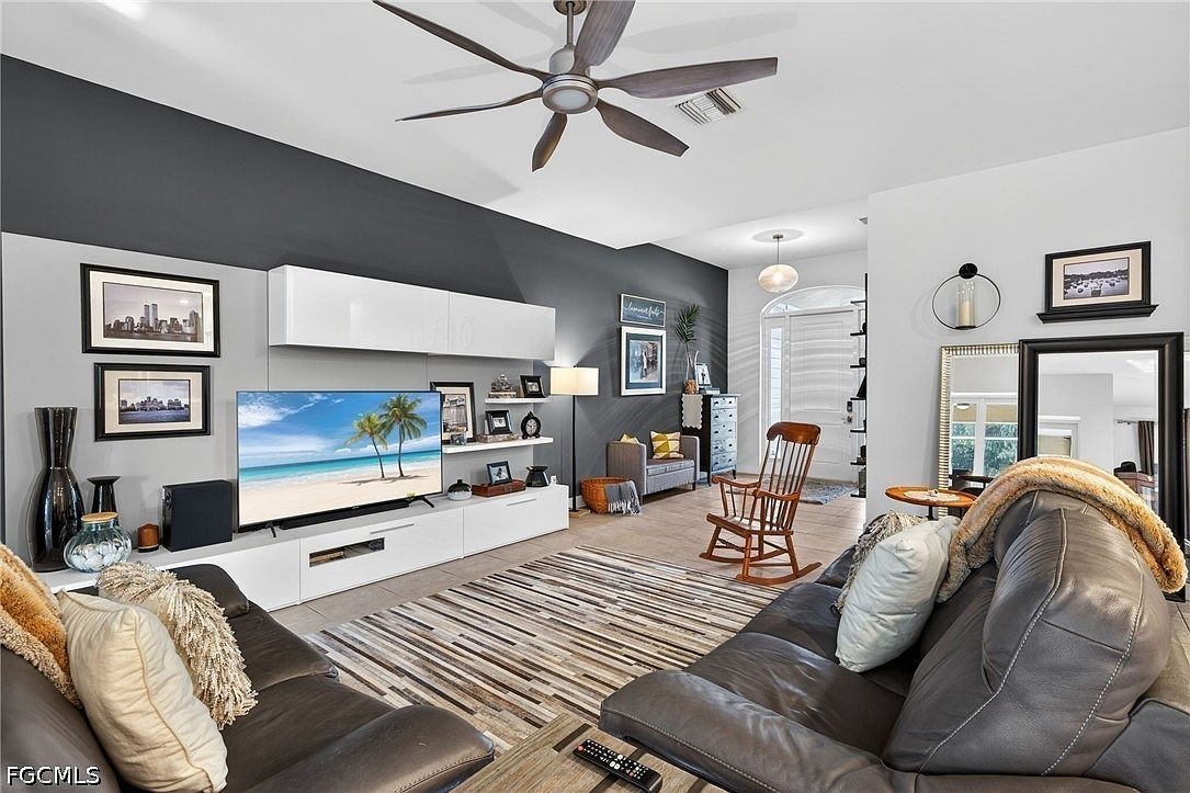 12251 McGregor Blvd Fort Myers, FL 33919 - Thumbnail 3