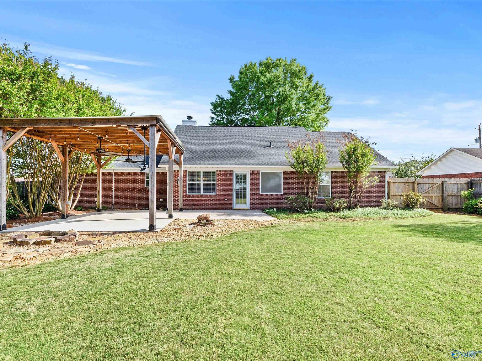 243 Stone Hill Dr Huntsville, AL 35811 - Thumbnail 3