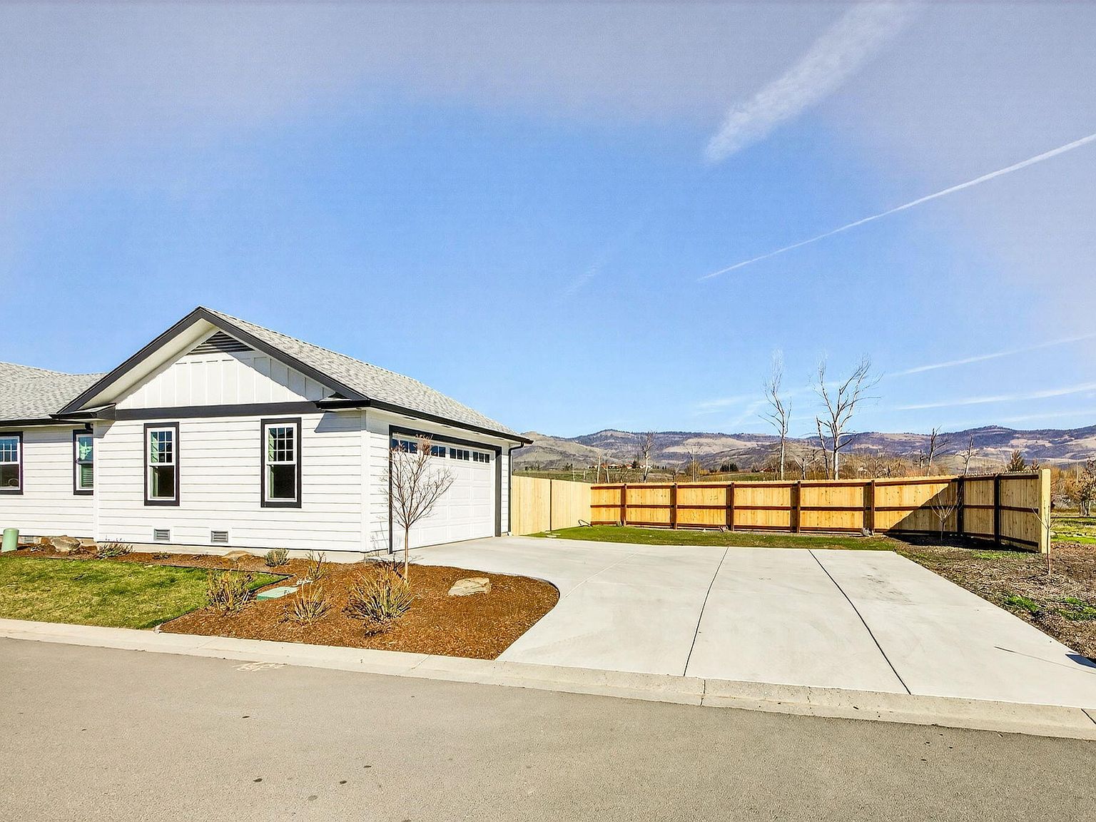 280 Oak Valley Dr Talent, OR 97540 - Thumbnail 3