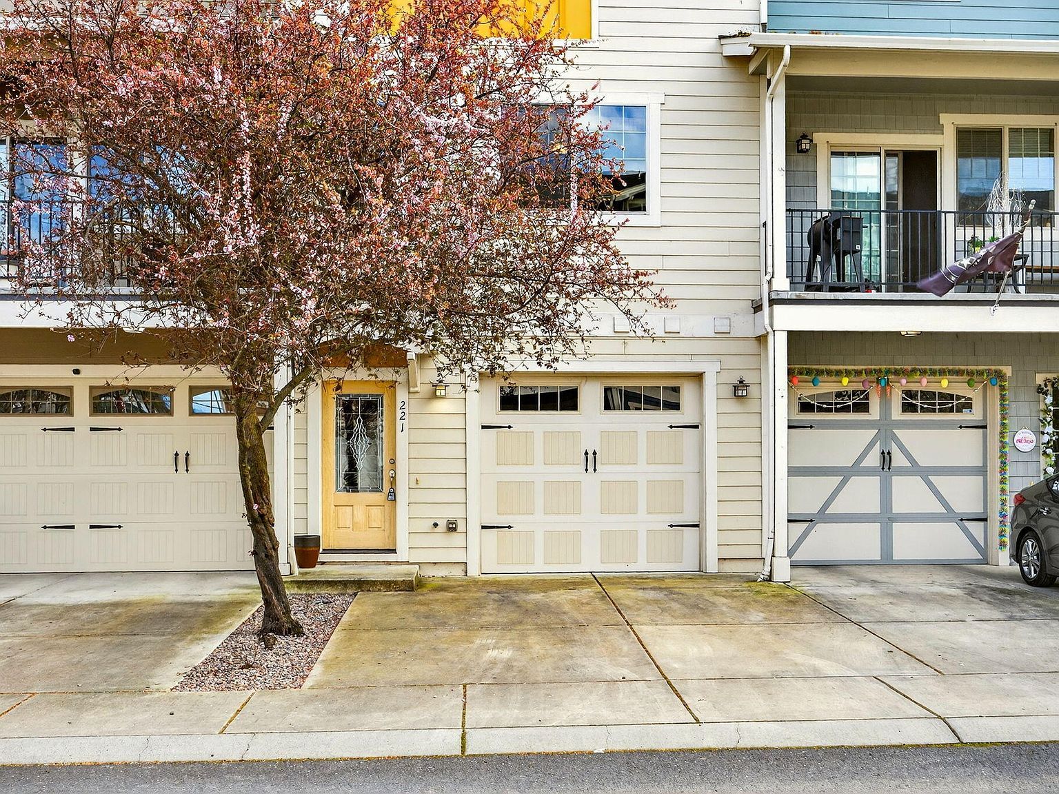 221 Cherry Bark Ln Medford, OR 97501 - Thumbnail 3