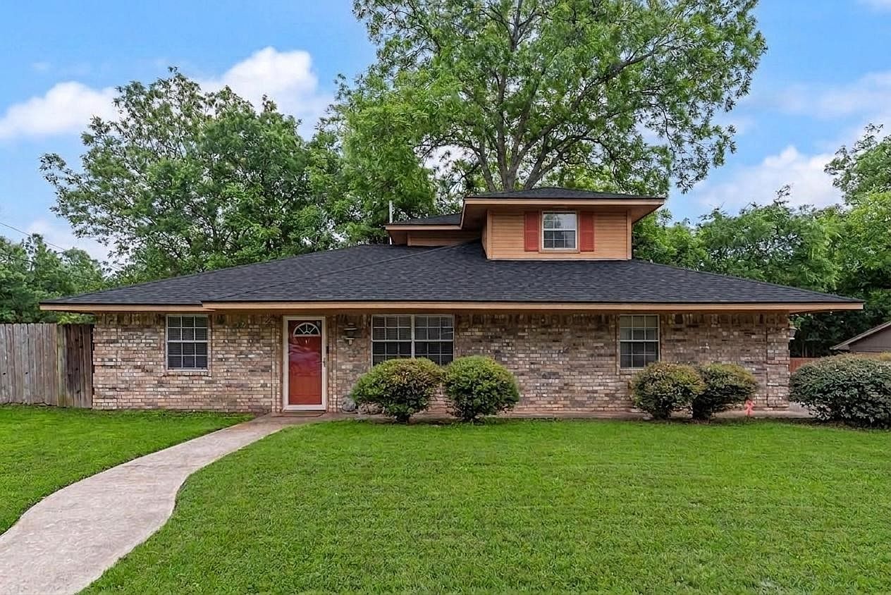 314 Fairfield St Gainesville, TX 76240 - Thumbnail 3