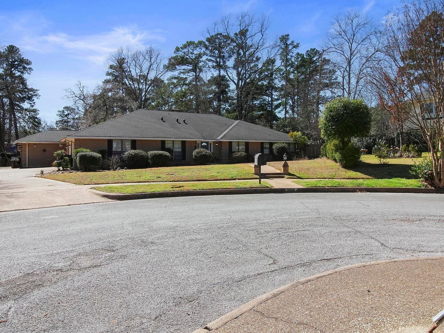 2829 Yorktown Dr Tyler, TX 75701 - Thumbnail 3