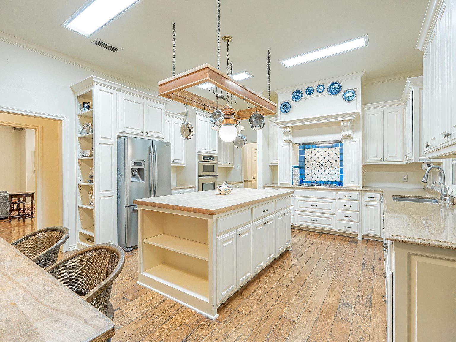 736 Fairmont Dr Tyler, TX 75701 - Thumbnail 3