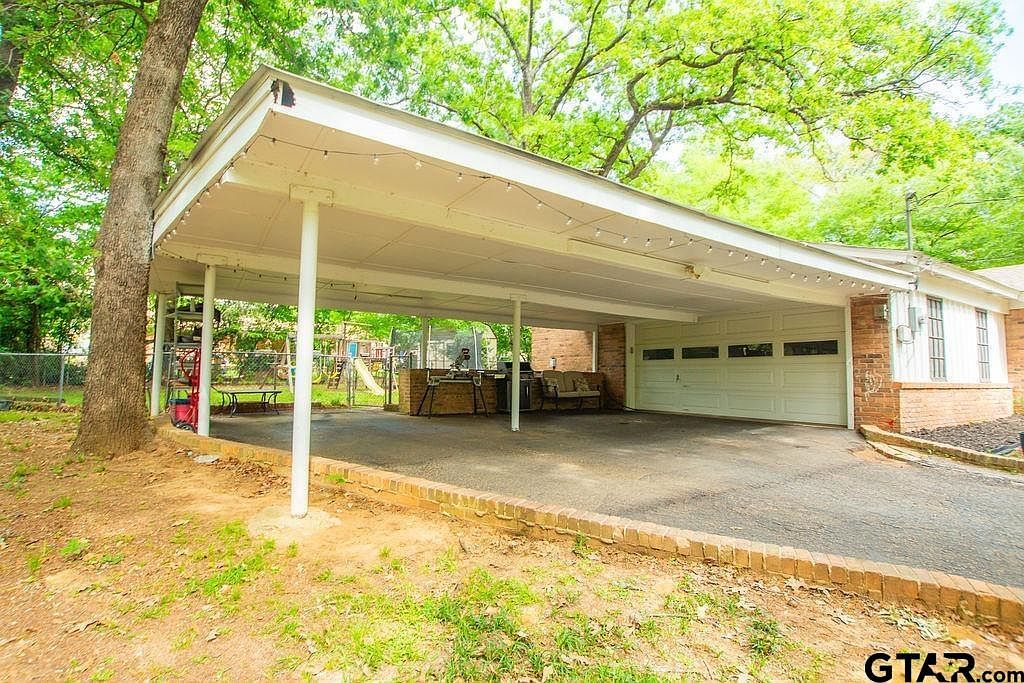 2110 Inwood Cir Tyler, TX 75701 - Thumbnail 3