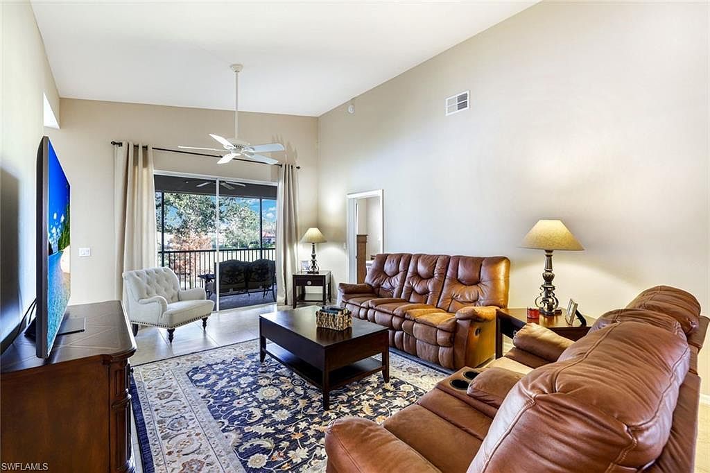 2033 Crestview Way APT 104 Naples, FL 34119 - Thumbnail 3