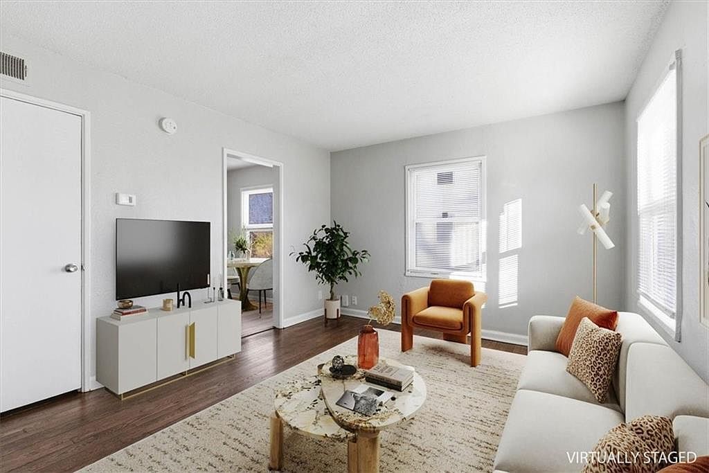 9548/9550 Charlotte St Kansas City, MO 64131 - Thumbnail 3