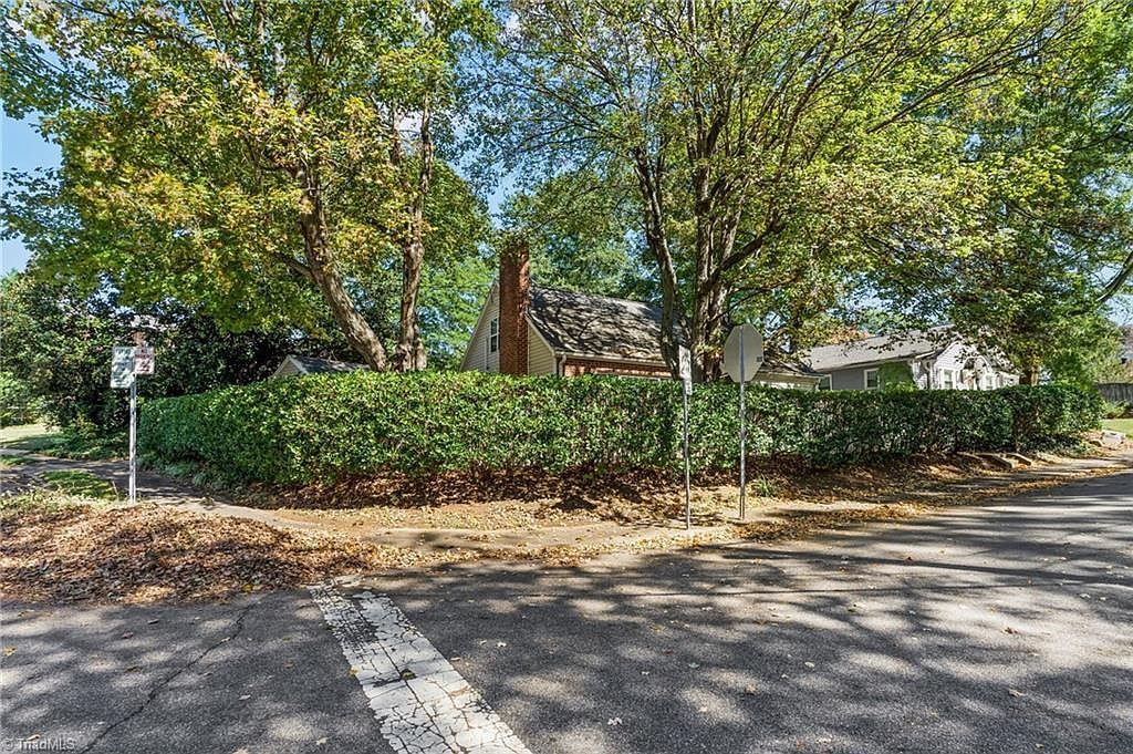 2025 Craig St Winston Salem, NC 27103 - Thumbnail 3