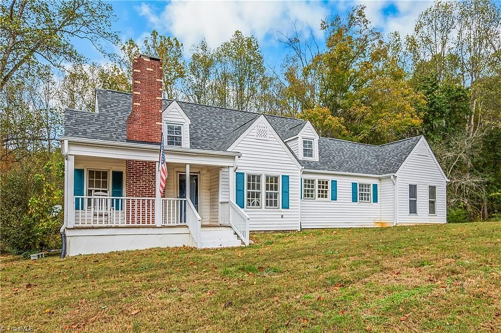 2226/2234 Highway 268 E Pilot Mountain, NC 27041 - Thumbnail 3