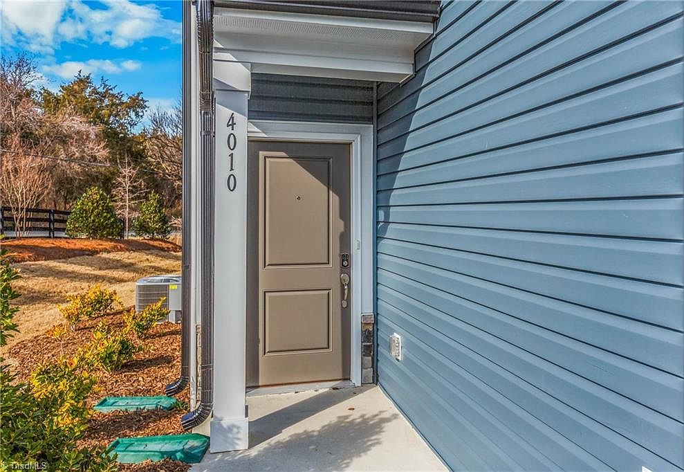 4010 Aster Point Ct Pfafftown, NC 27040 - Thumbnail 3