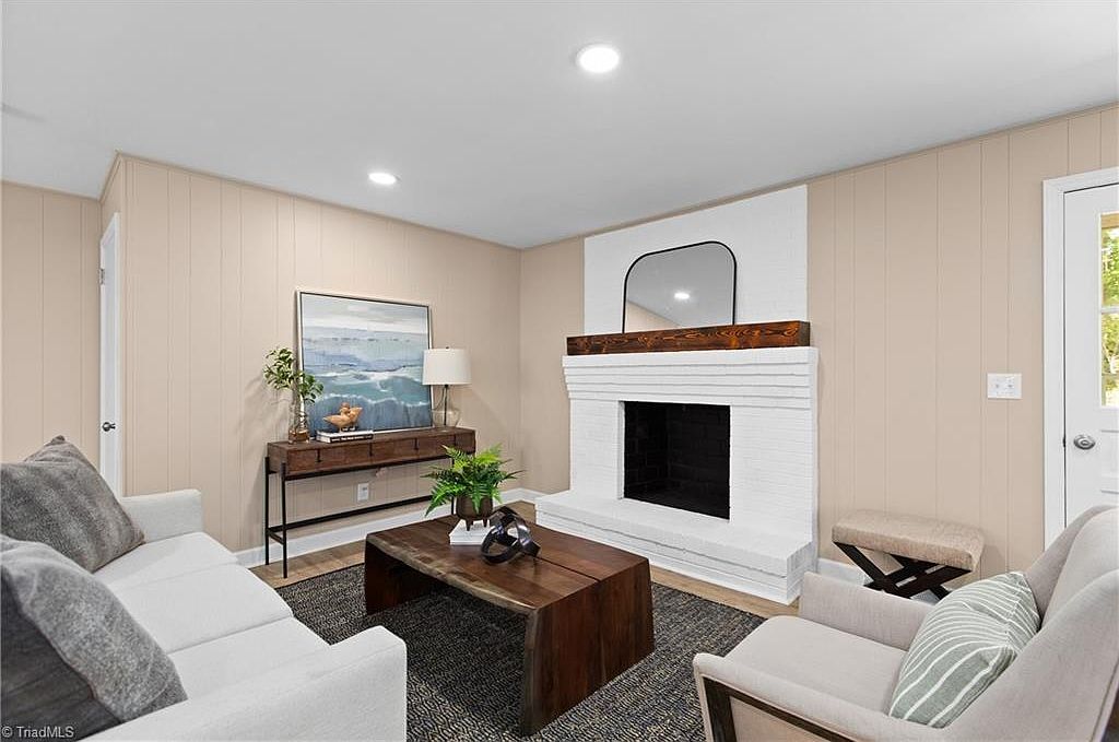 4300 Lisa Dr Winston Salem, NC 27103 - Thumbnail 3