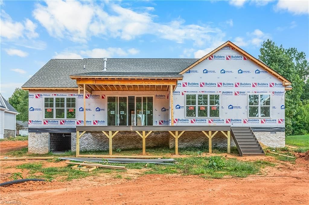 130 S Madera Dr Mocksville, NC 27028 - Thumbnail 3