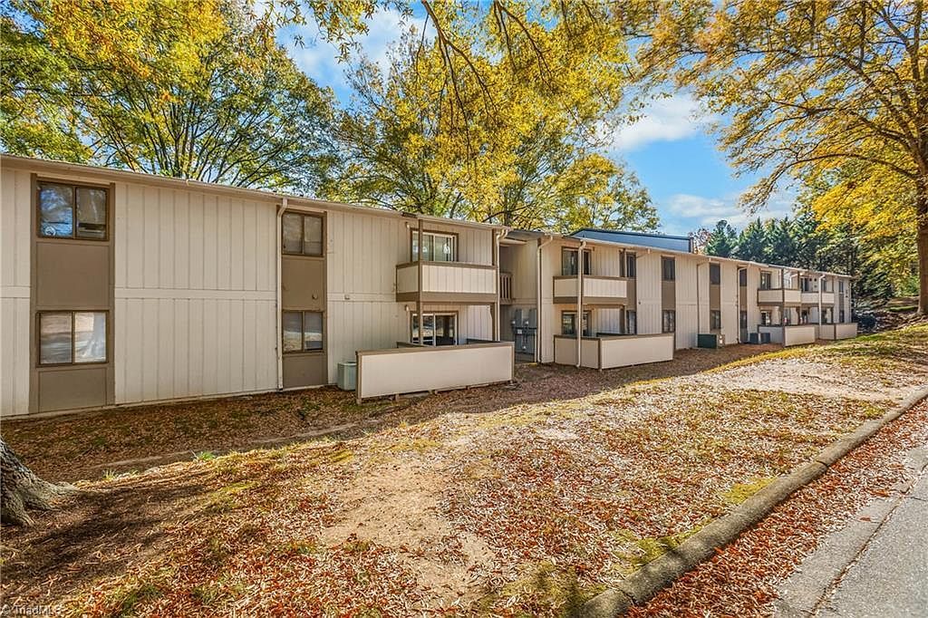 2200 Sunderland Rd APT 139K Winston Salem, NC 27103 - Thumbnail 3