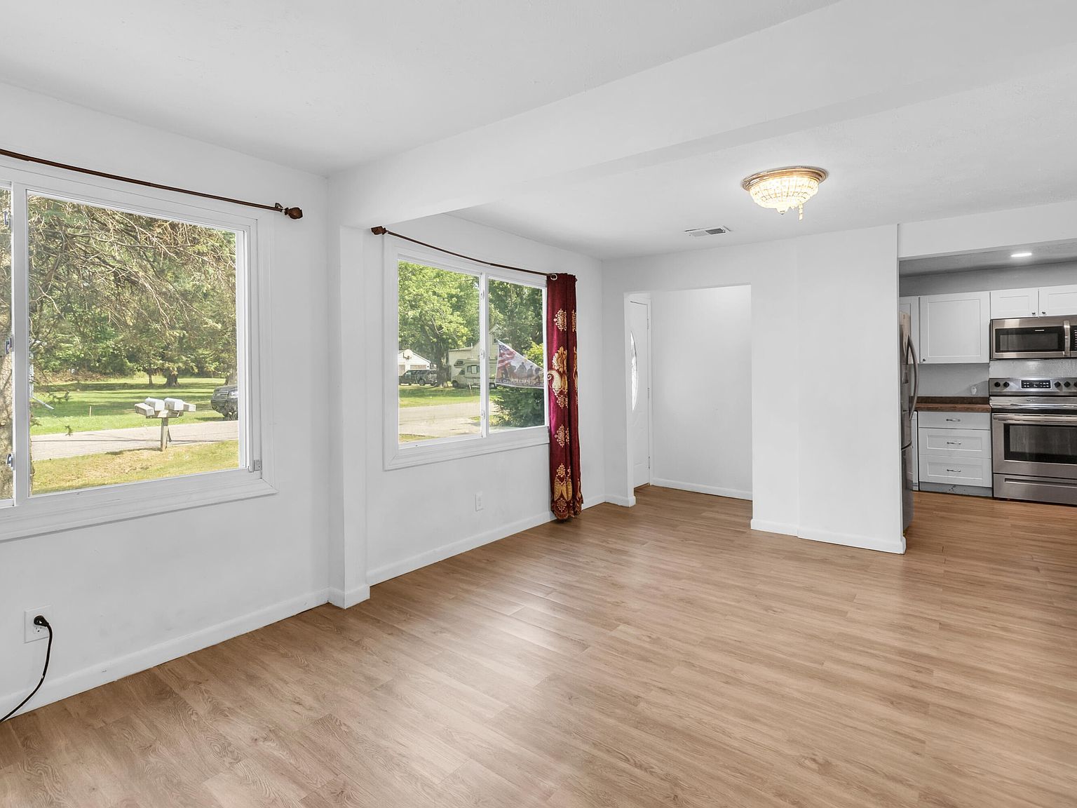 4620 Christiansen Rd Lansing, MI 48910 - Thumbnail 3