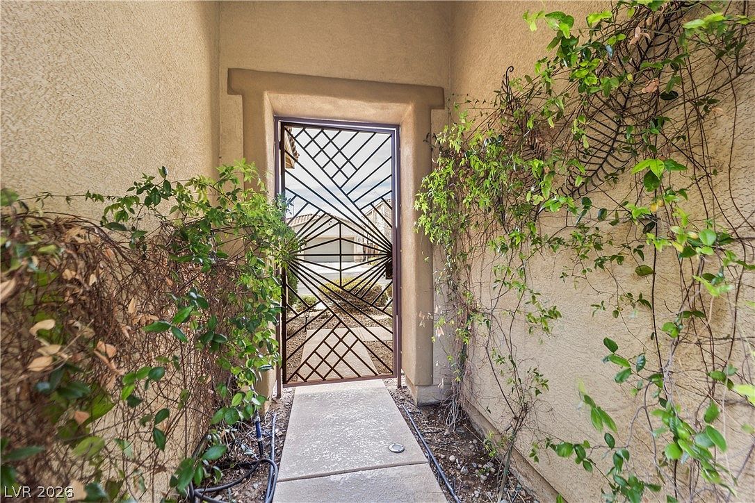 6864 Desert Island St Las Vegas, NV 89149 - Thumbnail 3