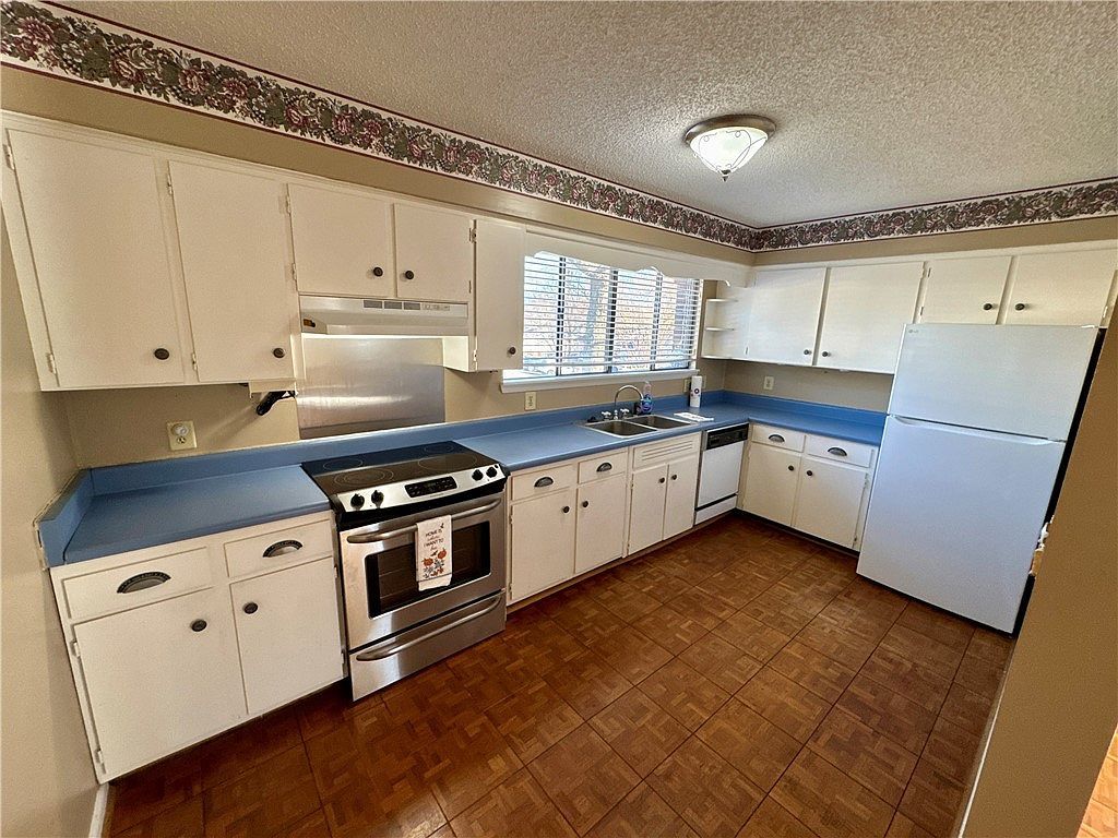 17 Briargate Pl Greenville, SC 29615 - Thumbnail 3