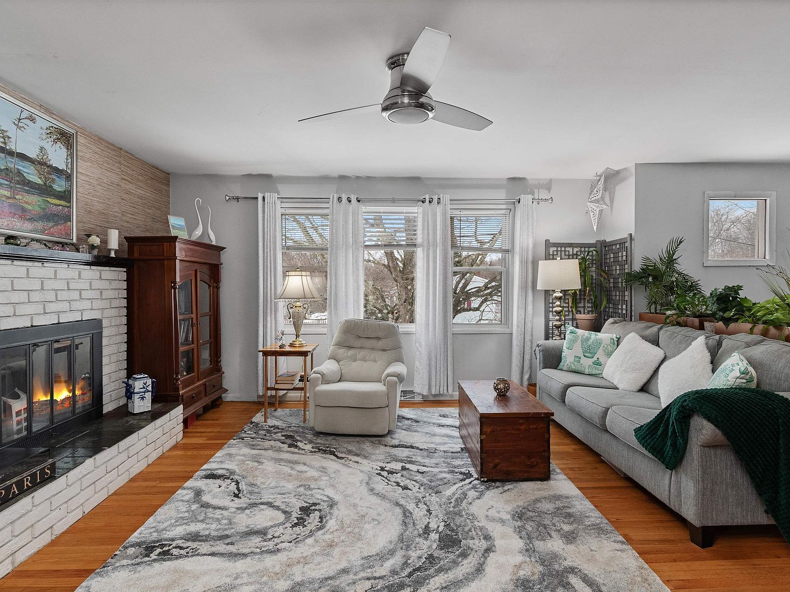 45 Pioneer St Essex Jct, VT 05452 - Thumbnail 3