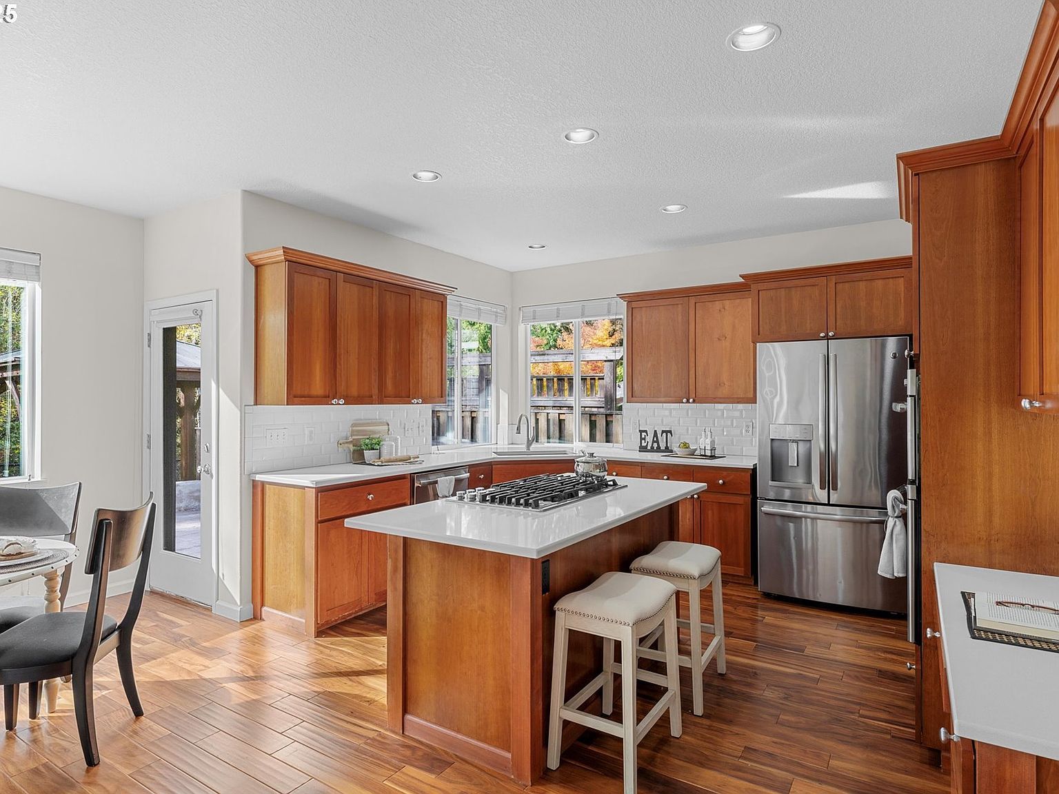 7360 SW Bouchaine Ct Wilsonville, OR 97070 - Thumbnail 3