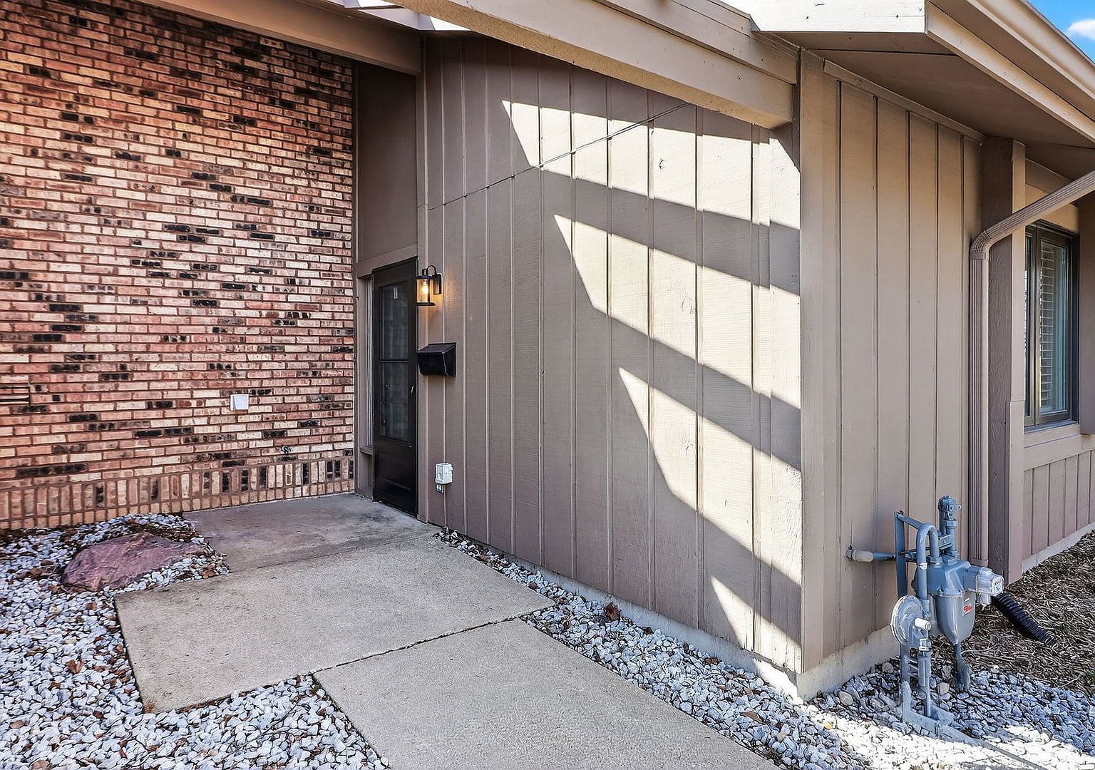 1724 Boulder Dr Darien, IL 60561 - Thumbnail 3