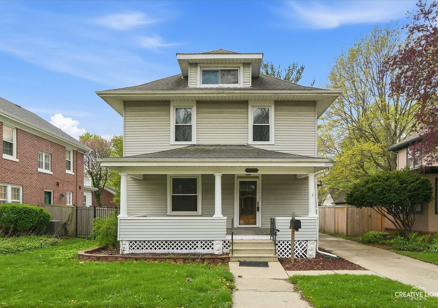 906 Garfield Ave Aurora, IL 60506 - Thumbnail 3