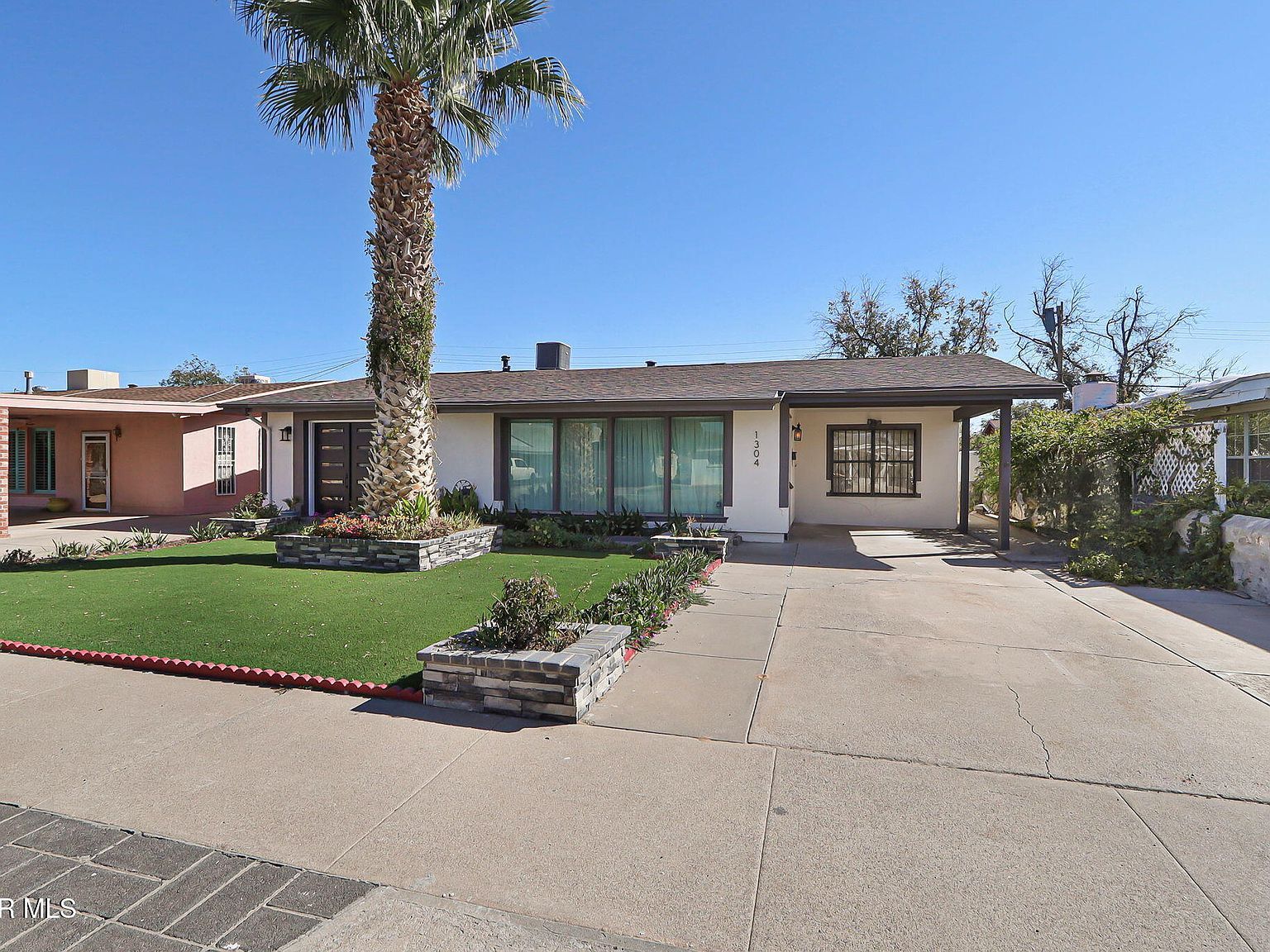 1304 Honeysuckle Dr El Paso, TX 79925 - Thumbnail 3