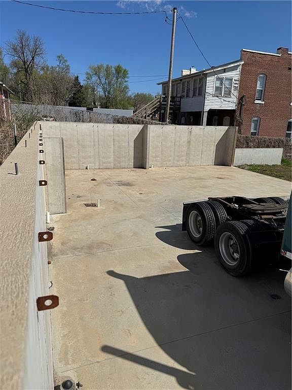 1210 N 3rd St Saint Joseph, MO 64501 - Thumbnail 3