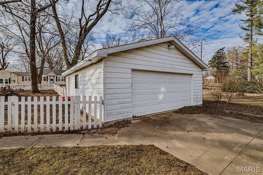 411 Center St Farmington, MO 63640 - Thumbnail 3