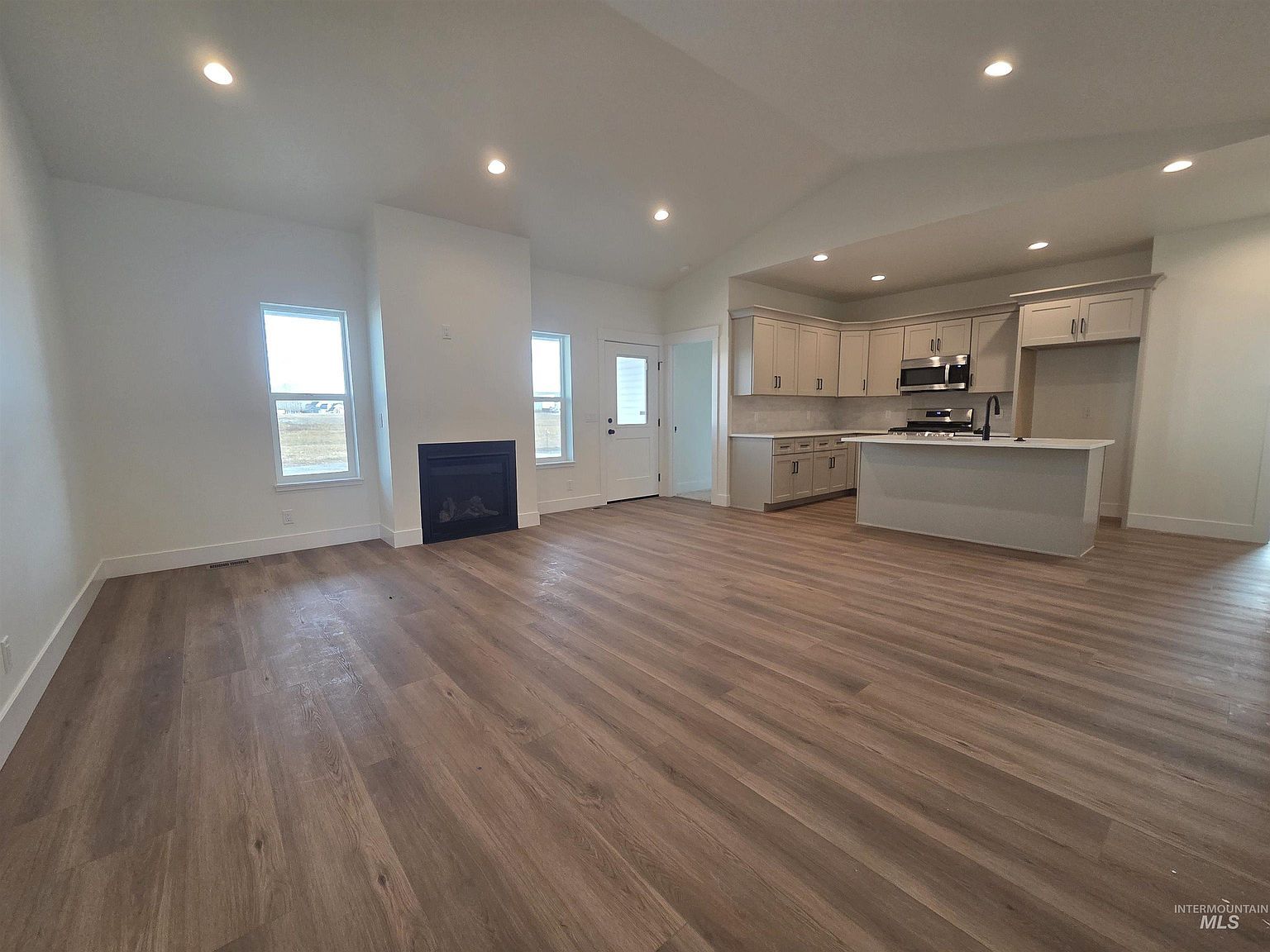 620 Oxford St Burley, ID 83318 - Thumbnail 3