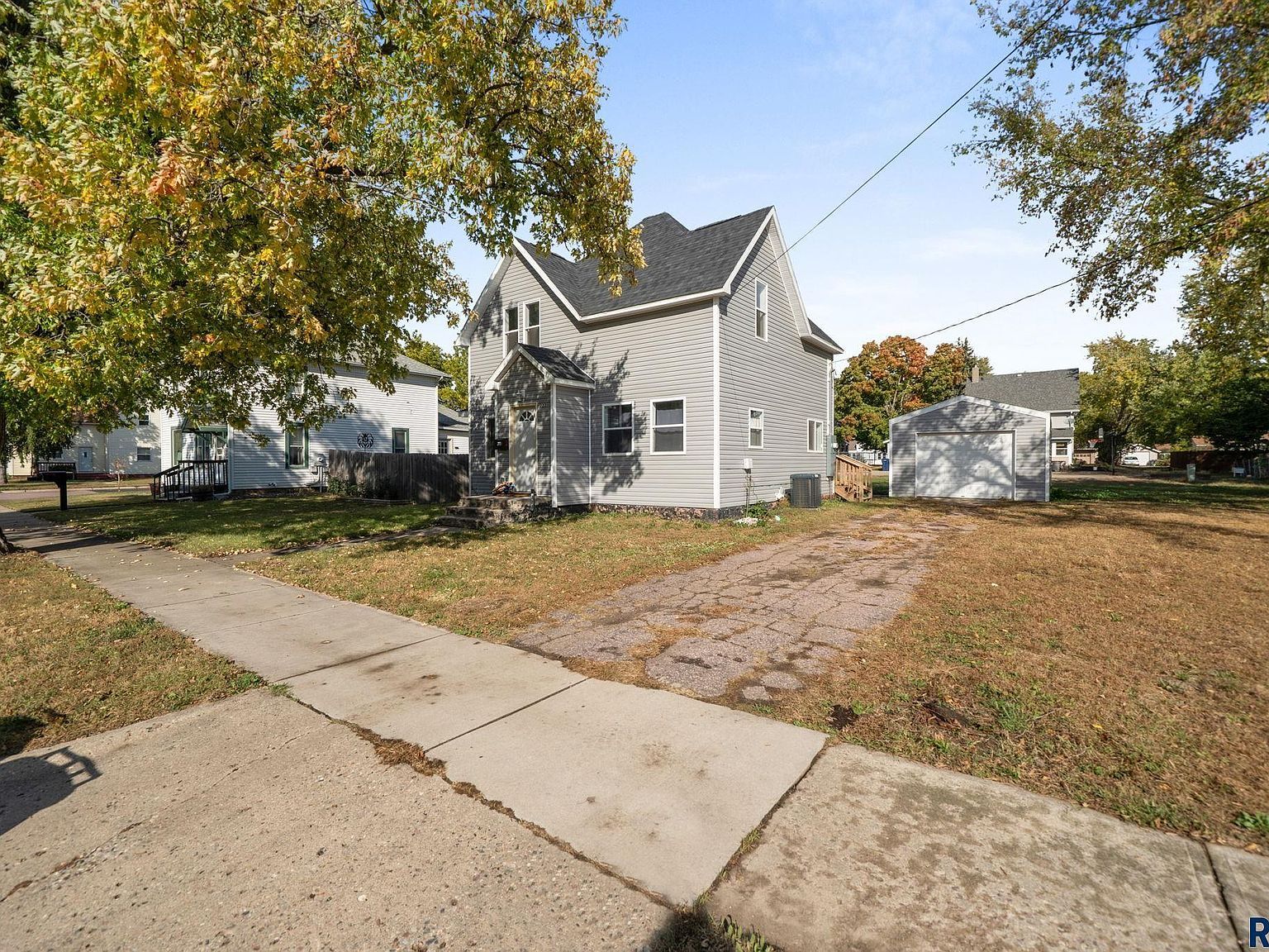 222 W 2nd St Canton, SD 57013 - Thumbnail 3