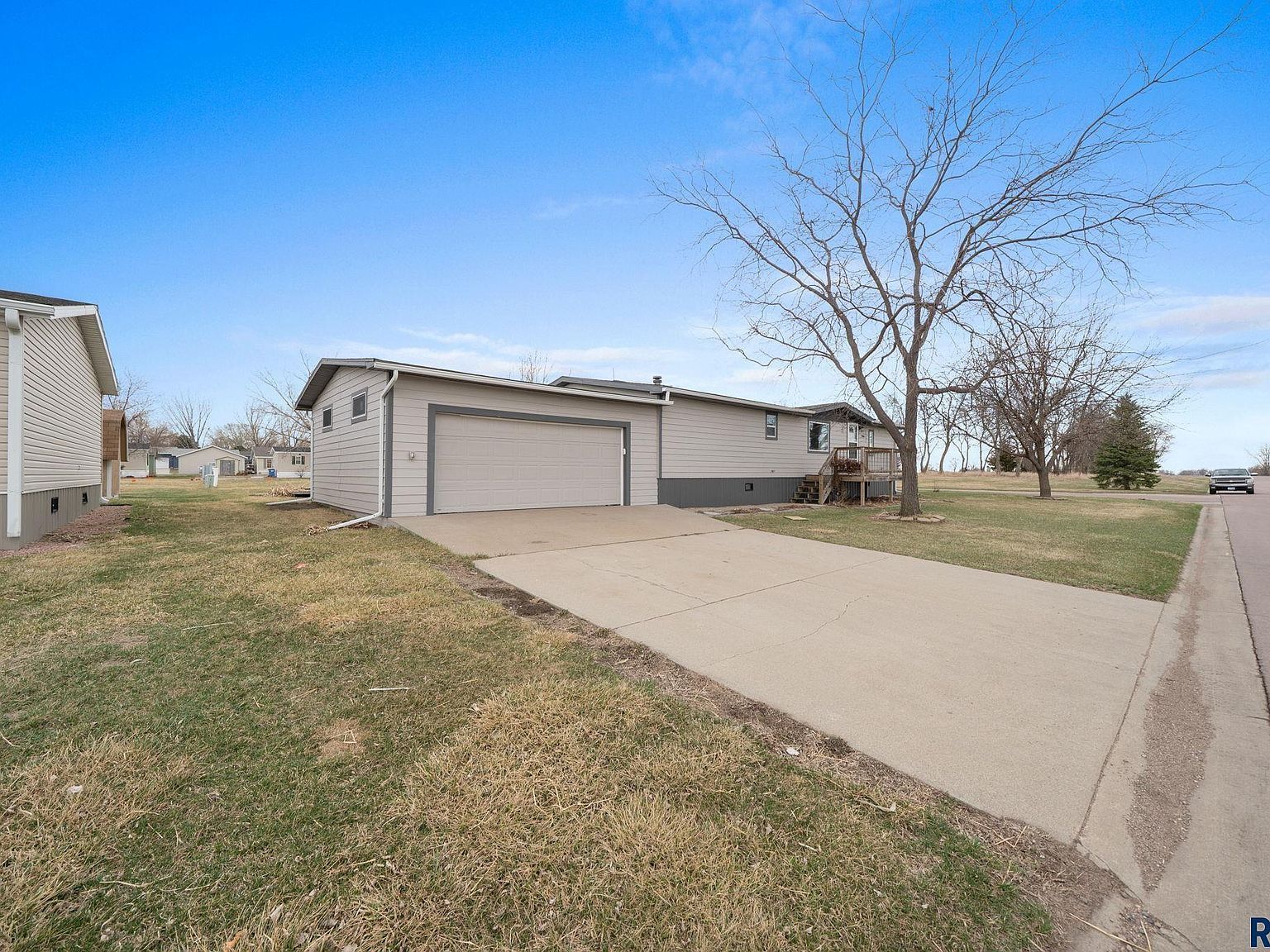 900 S Harrison St Lennox, SD 57039 - Thumbnail 3