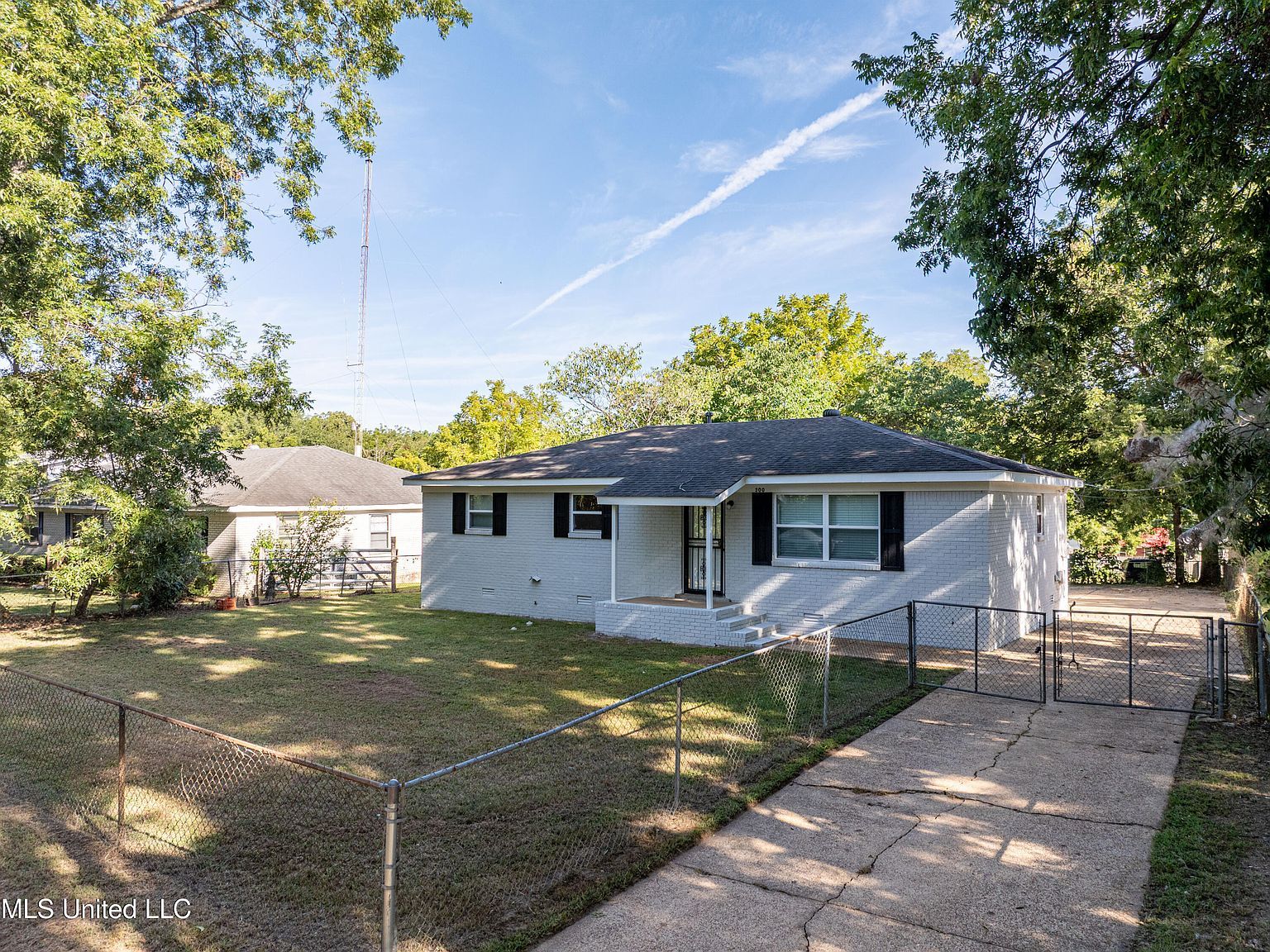 300 E Valley Ave Holly Springs, MS 38635 - Thumbnail 3