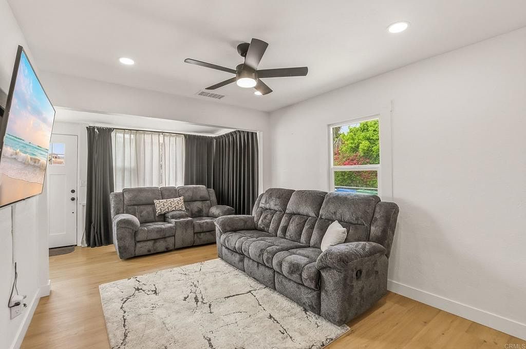 519 S 33rd St San Diego, CA 92113 - Thumbnail 3