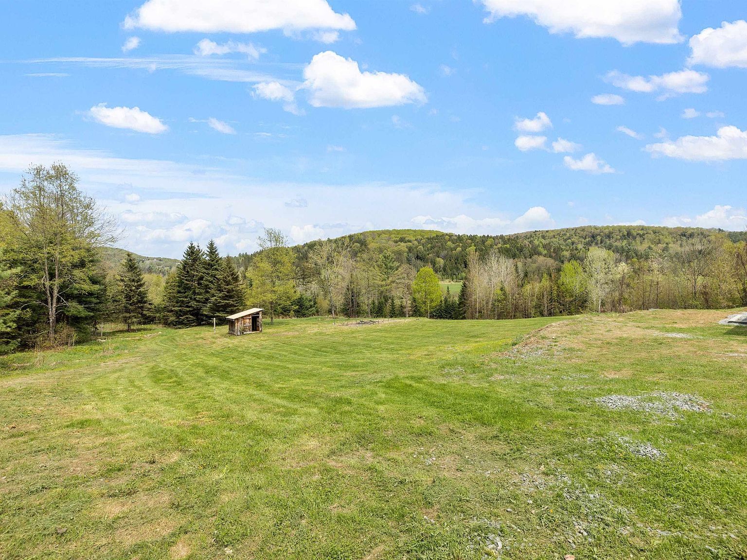 212 Chelsea Rd Corinth, VT 05039 - Thumbnail 3