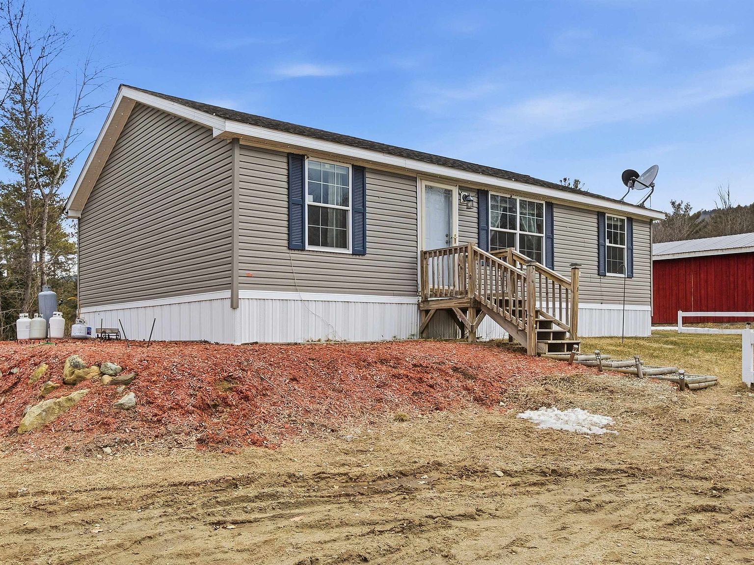 525 Sand Rd North Haverhill, NH 03774 - Thumbnail 3