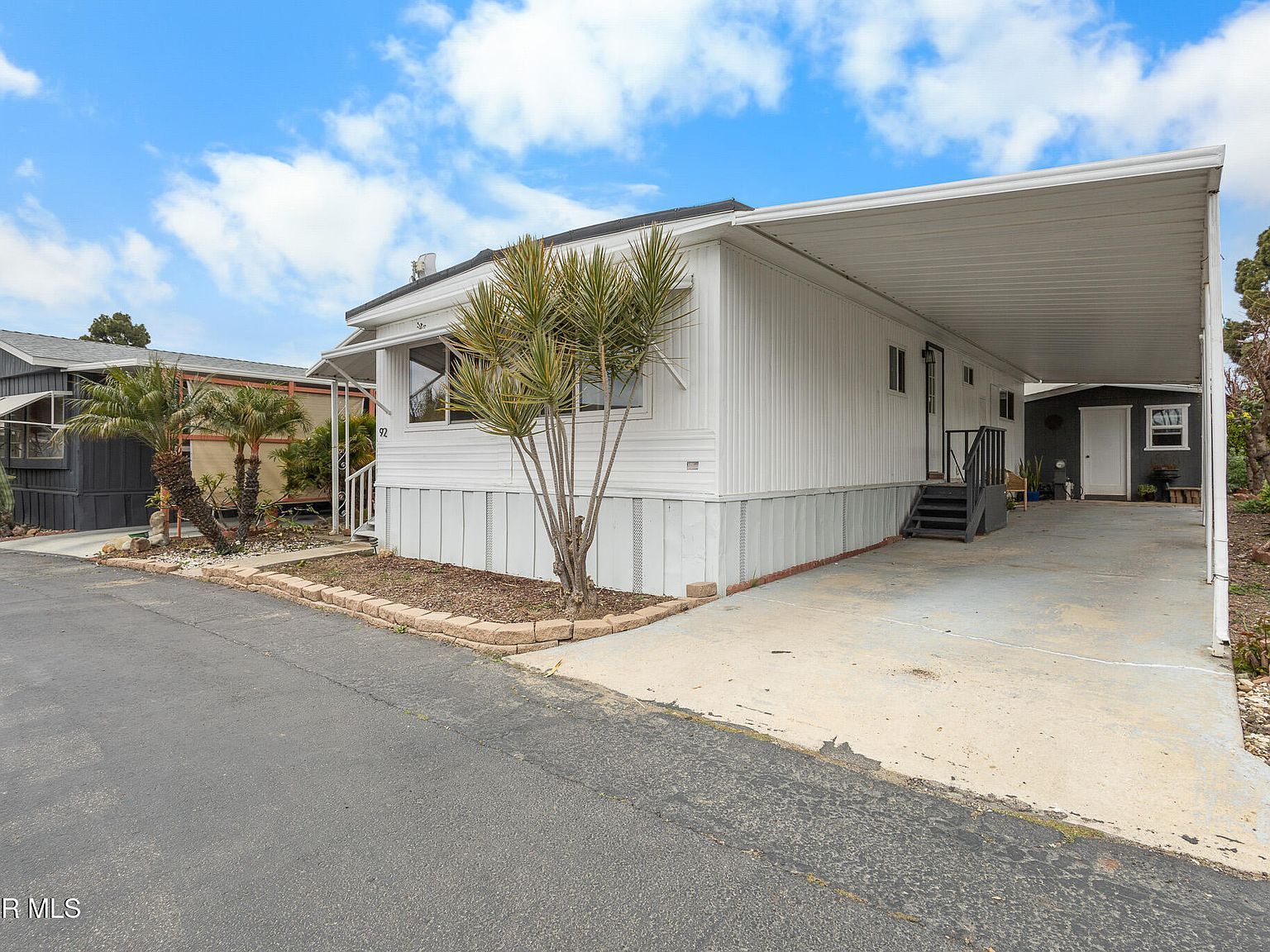 92 Gay Dr Ventura, CA 93003 - Thumbnail 3