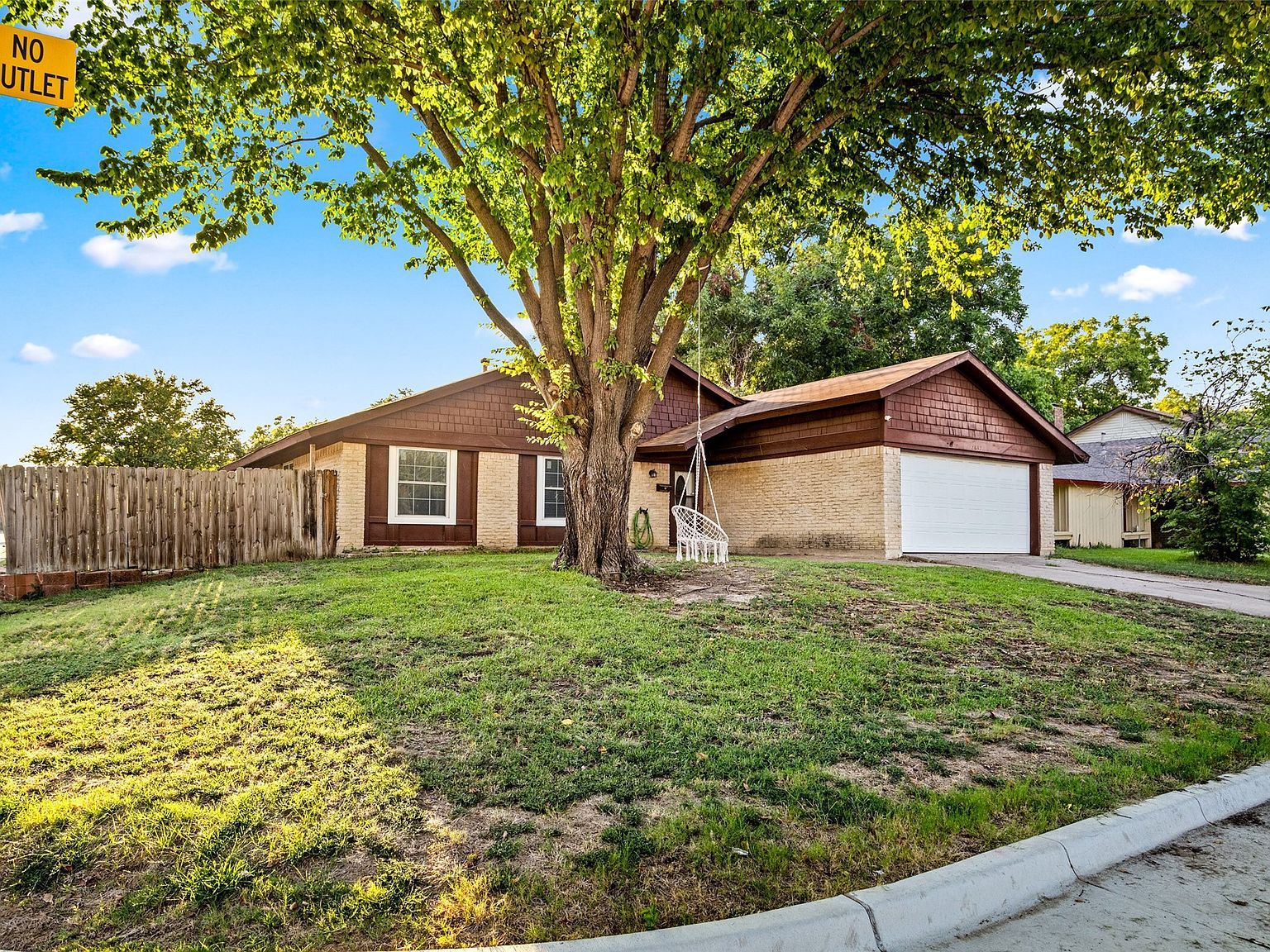 2837 Corrida Ct Grand Prairie, TX 75052 - Thumbnail 3