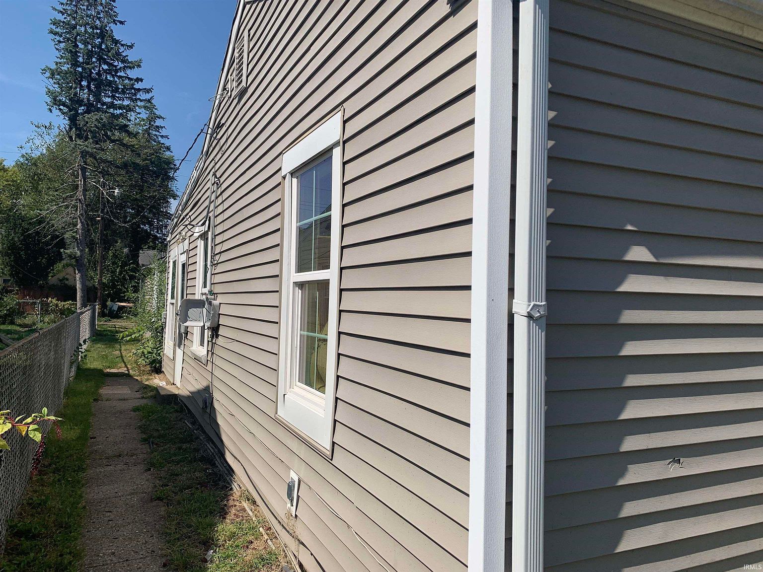 1649 N Adams St South Bend, IN 46628 - Thumbnail 3