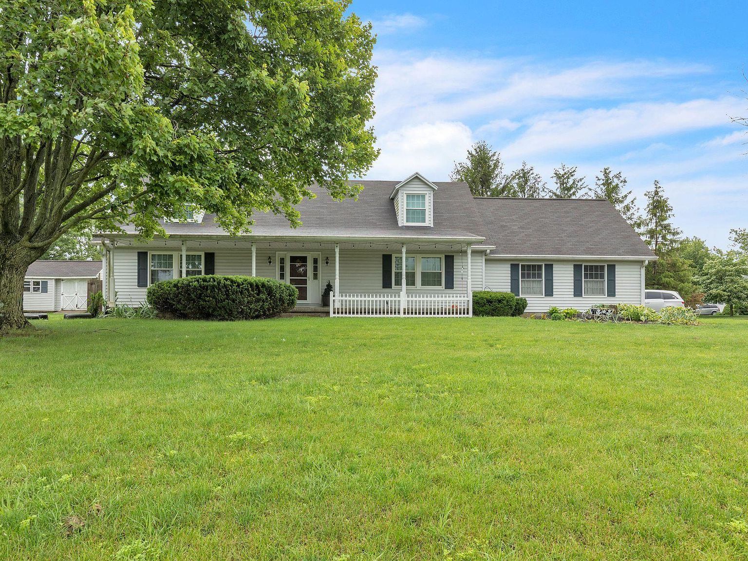 776 W Harsax Dr Upland, IN 46989 - Thumbnail 3