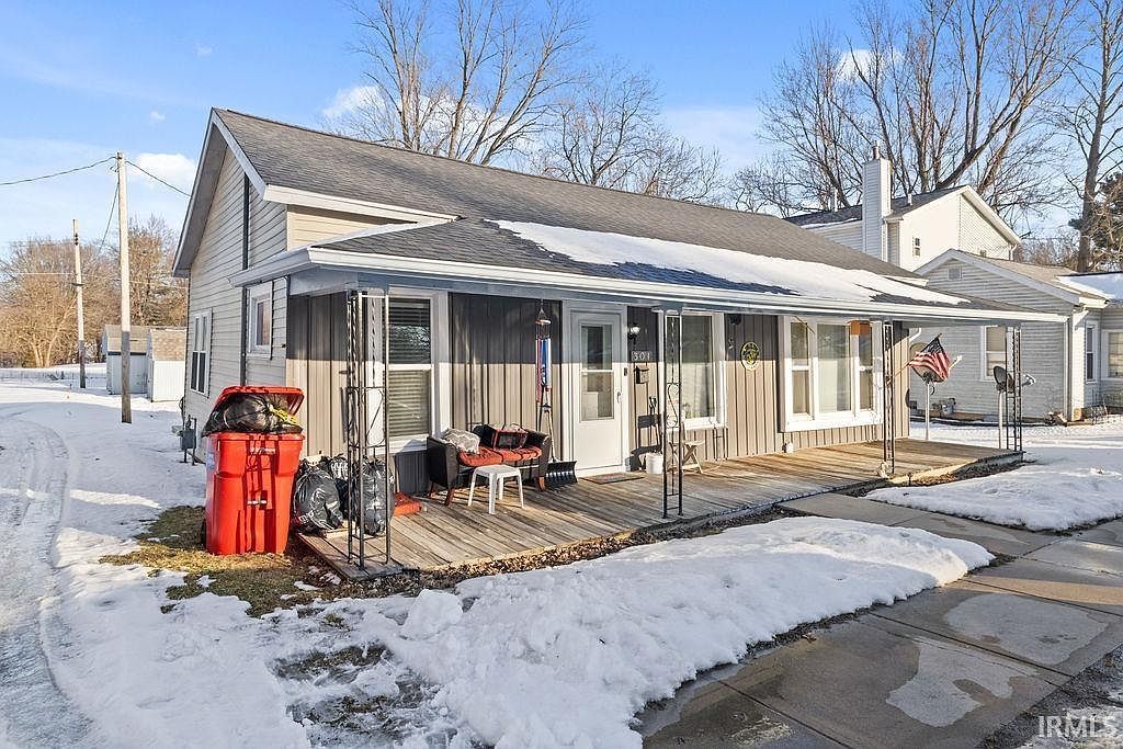 301 S Washington St Pierceton, IN 46562 - Thumbnail 3