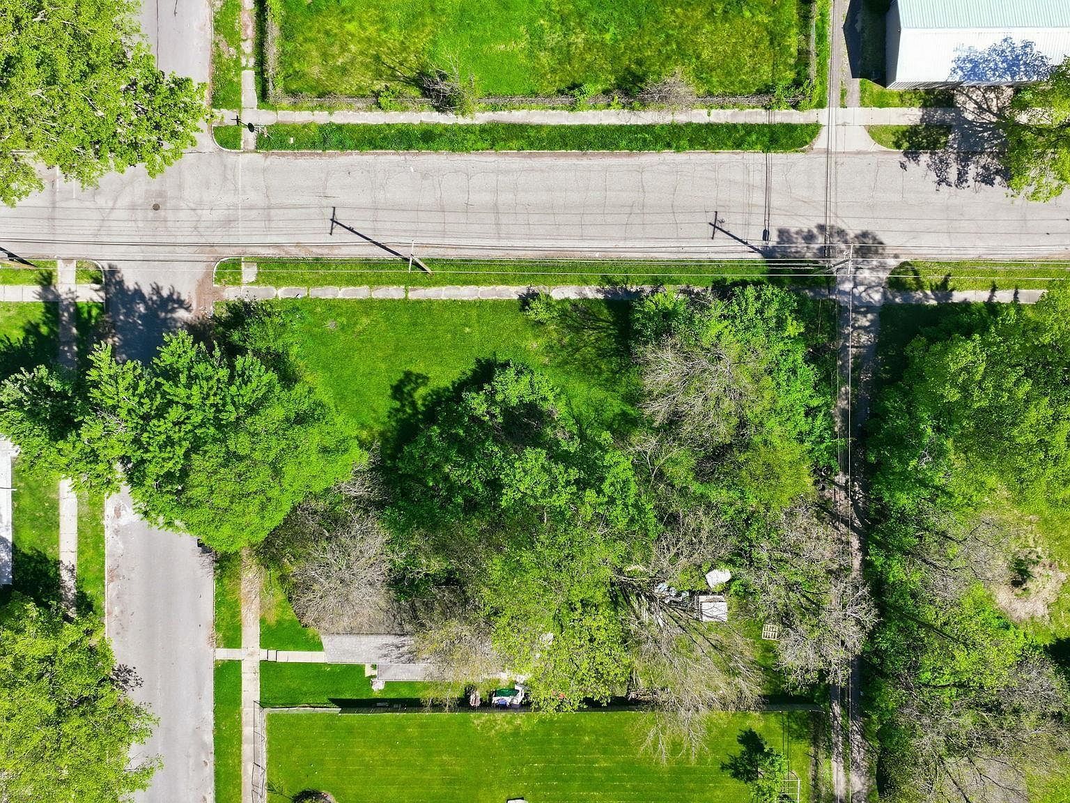 1706 S Williams St South Bend, IN 46614 - Thumbnail 3