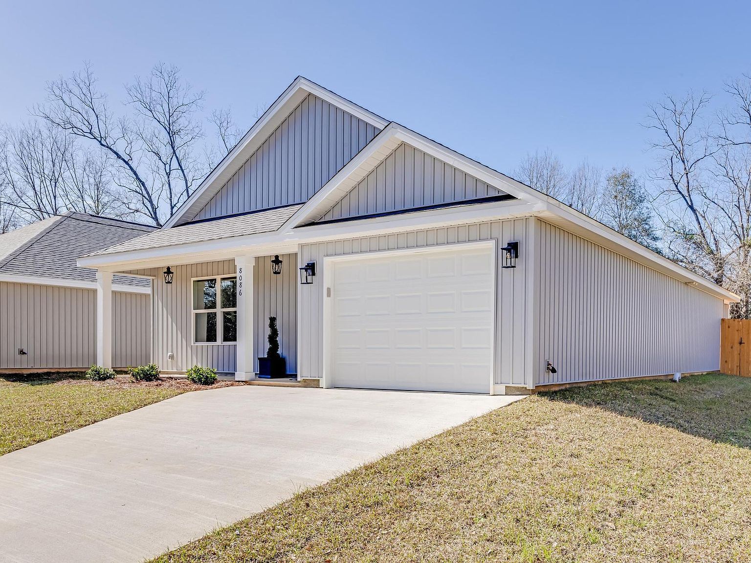 8086 3rd St Laurel Hill, FL 32567 - Thumbnail 3