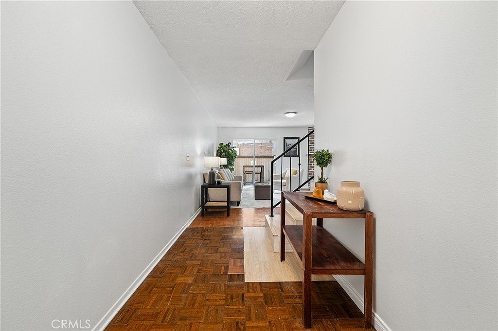 13534 Cordary Ave UNIT 14 Hawthorne, CA 90250 - Thumbnail 3