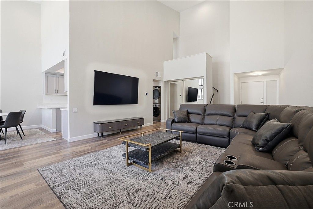 5310 Zelzah Ave Unit 302 Encino, CA 91316 - Thumbnail 3