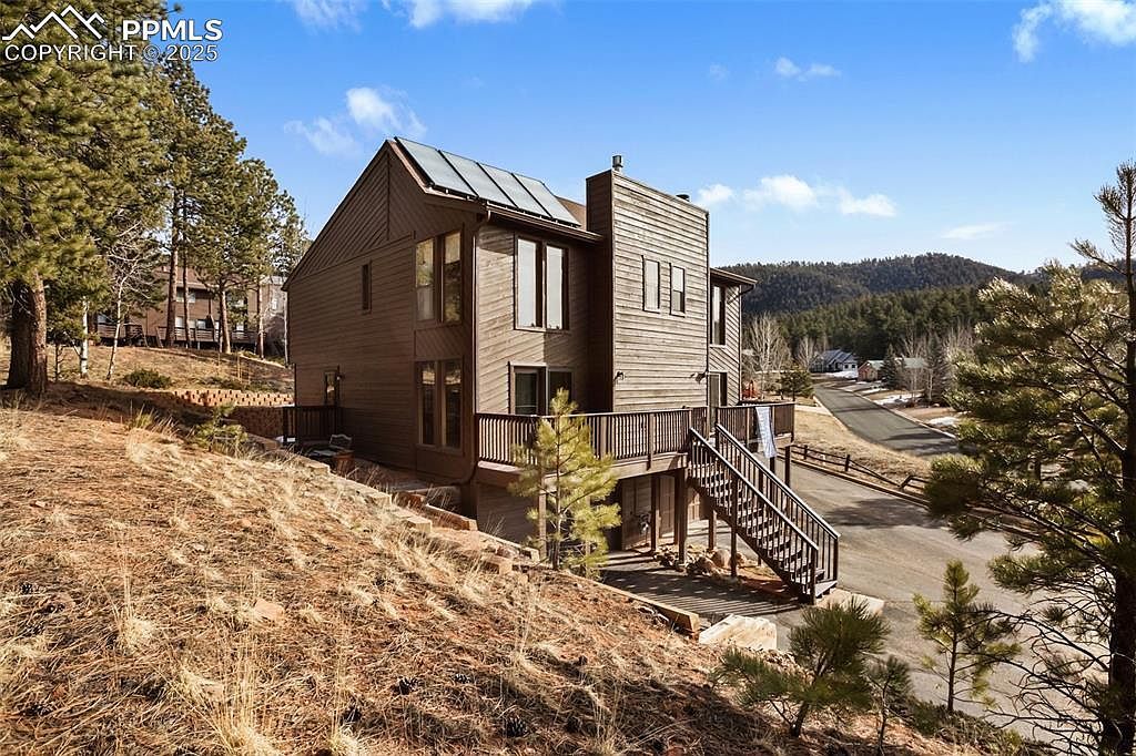 590 Greenway Ct APT A Woodland Park, CO 80863 - Thumbnail 3