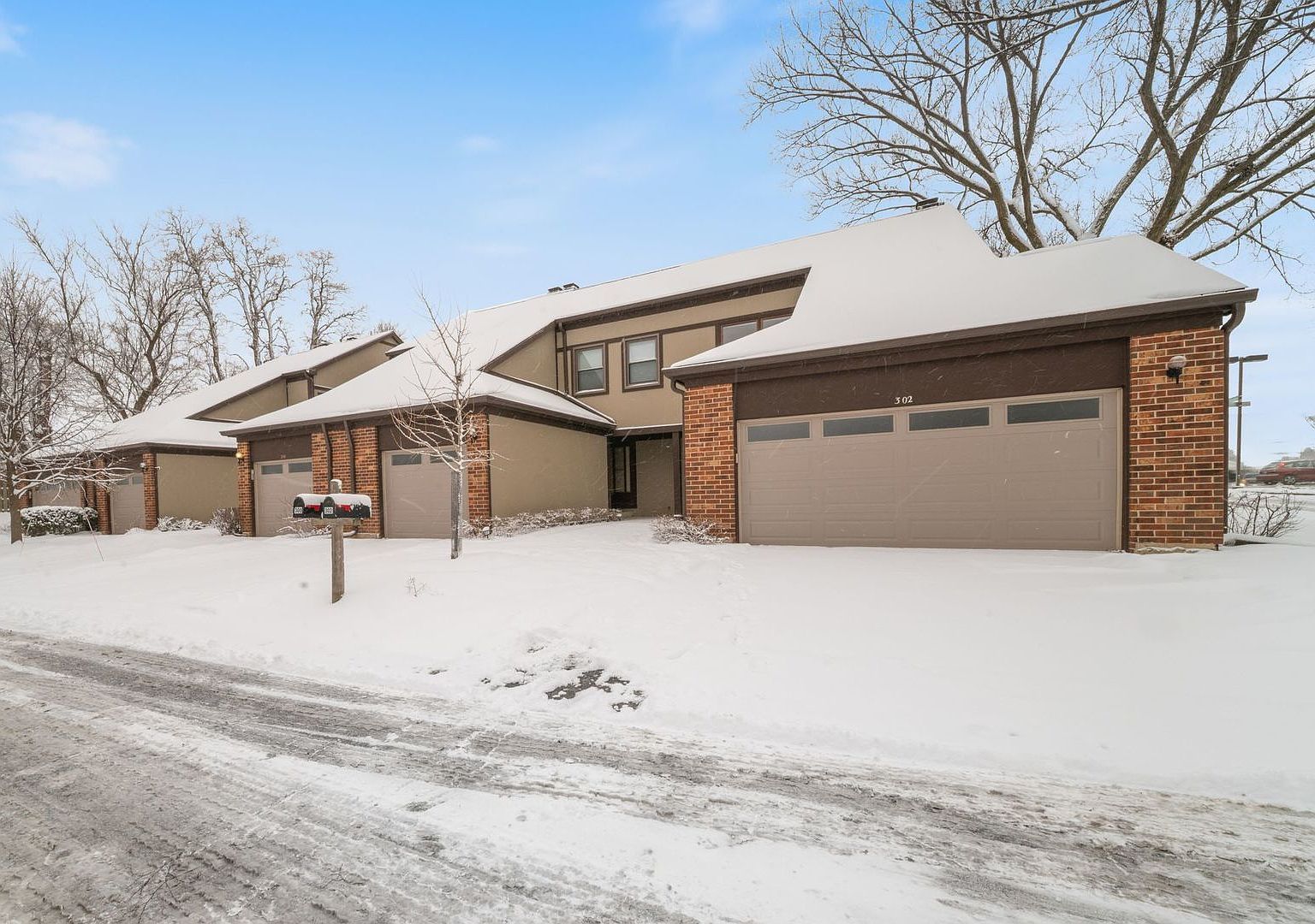 302 Linden Ln Wheeling, IL 60090 - Thumbnail 3