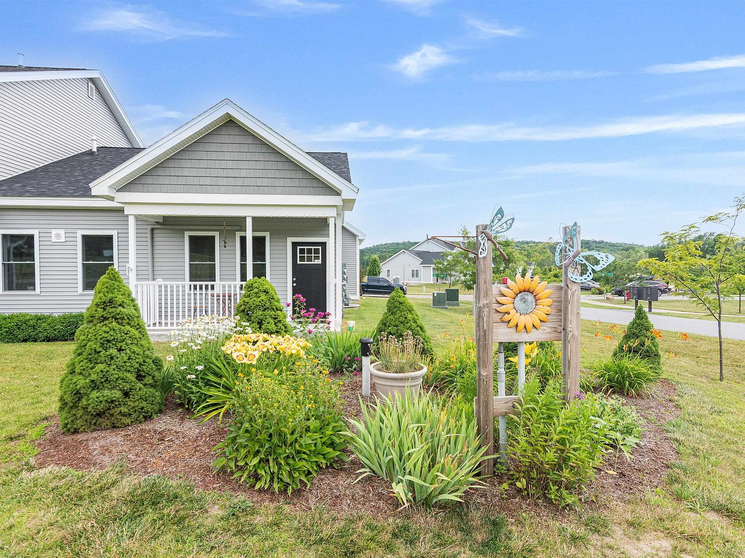 13 Clover Ln Hinesburg, VT 05461 - Thumbnail 3