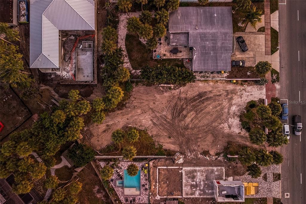 130 N Boulevard Of The Presidents Sarasota, FL 34236 - Thumbnail 3