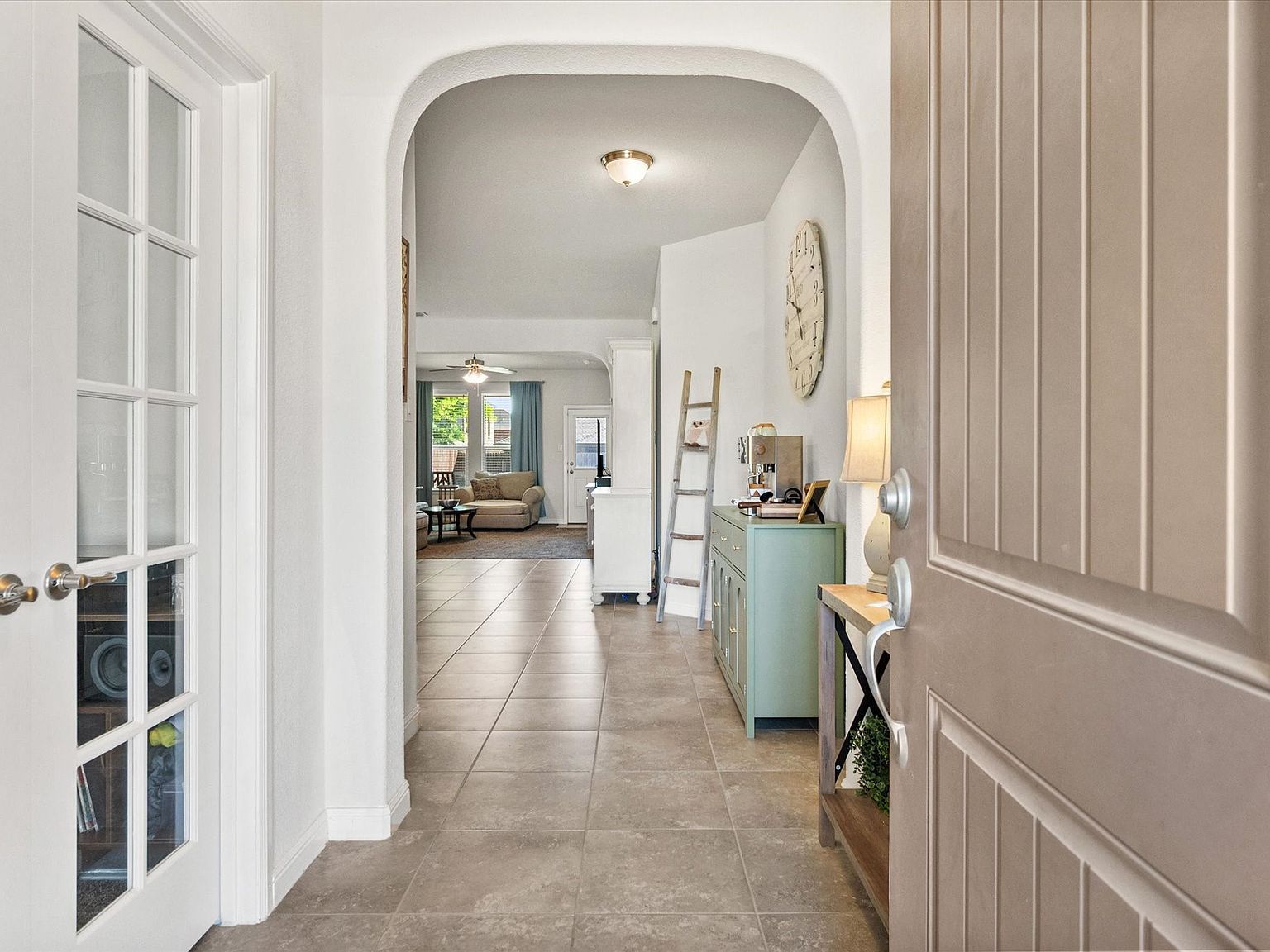 1040 Brownford Dr Burleson, TX 76028 - Thumbnail 3